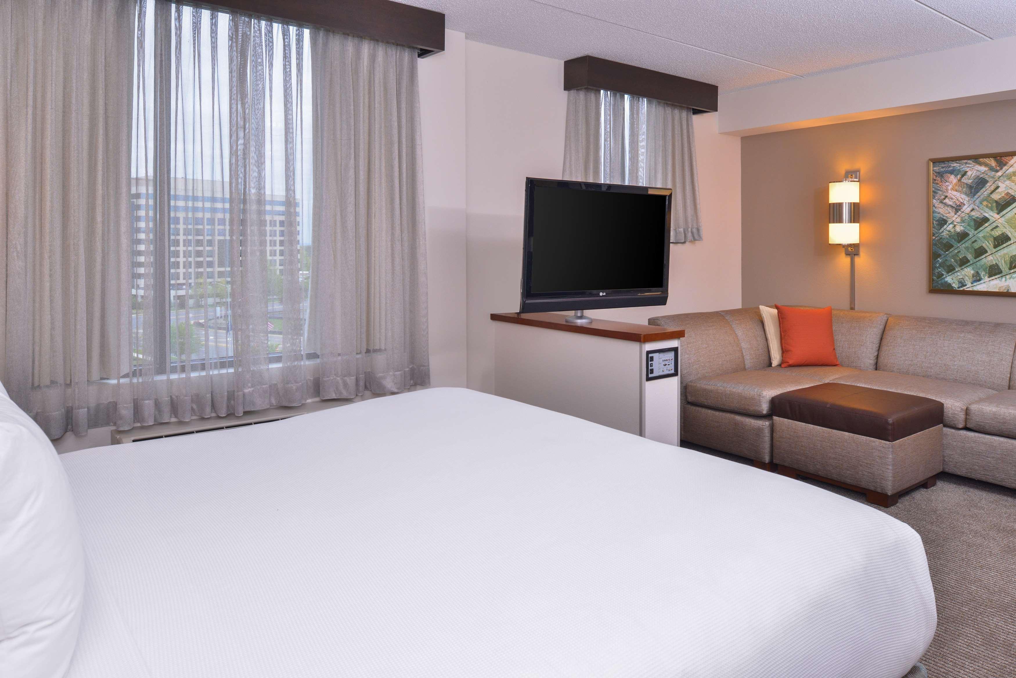 Hyatt Place Herndon Dulles Airport - East Экстерьер фото