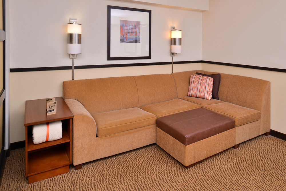 Hyatt Place Herndon Dulles Airport - East Экстерьер фото